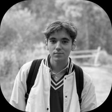 Даниил Костин